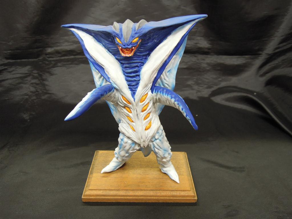 ガレージキット完成品 ウルトラマンティガ ガゾート