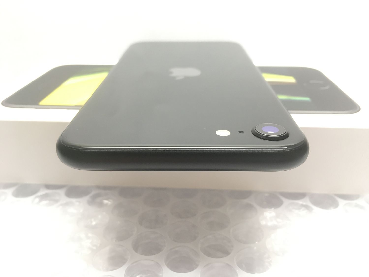 ムスビー｜新品同様 Apple版 iPhoneSE2 256GB Black SIMフリー【iPhone