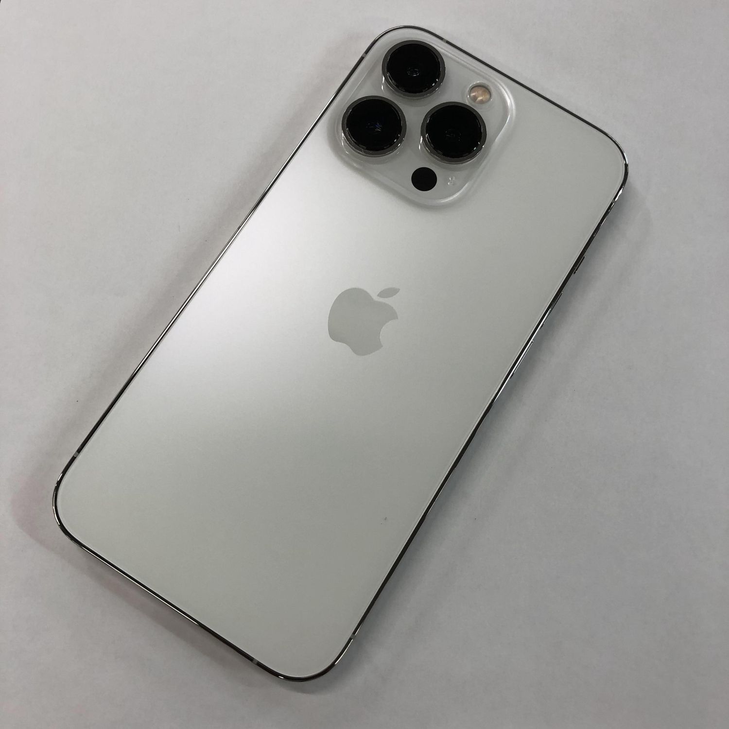 ムスビー｜Apple iPhone 13 Pro 256GB シルバー MLUP3J/A【iPhone13