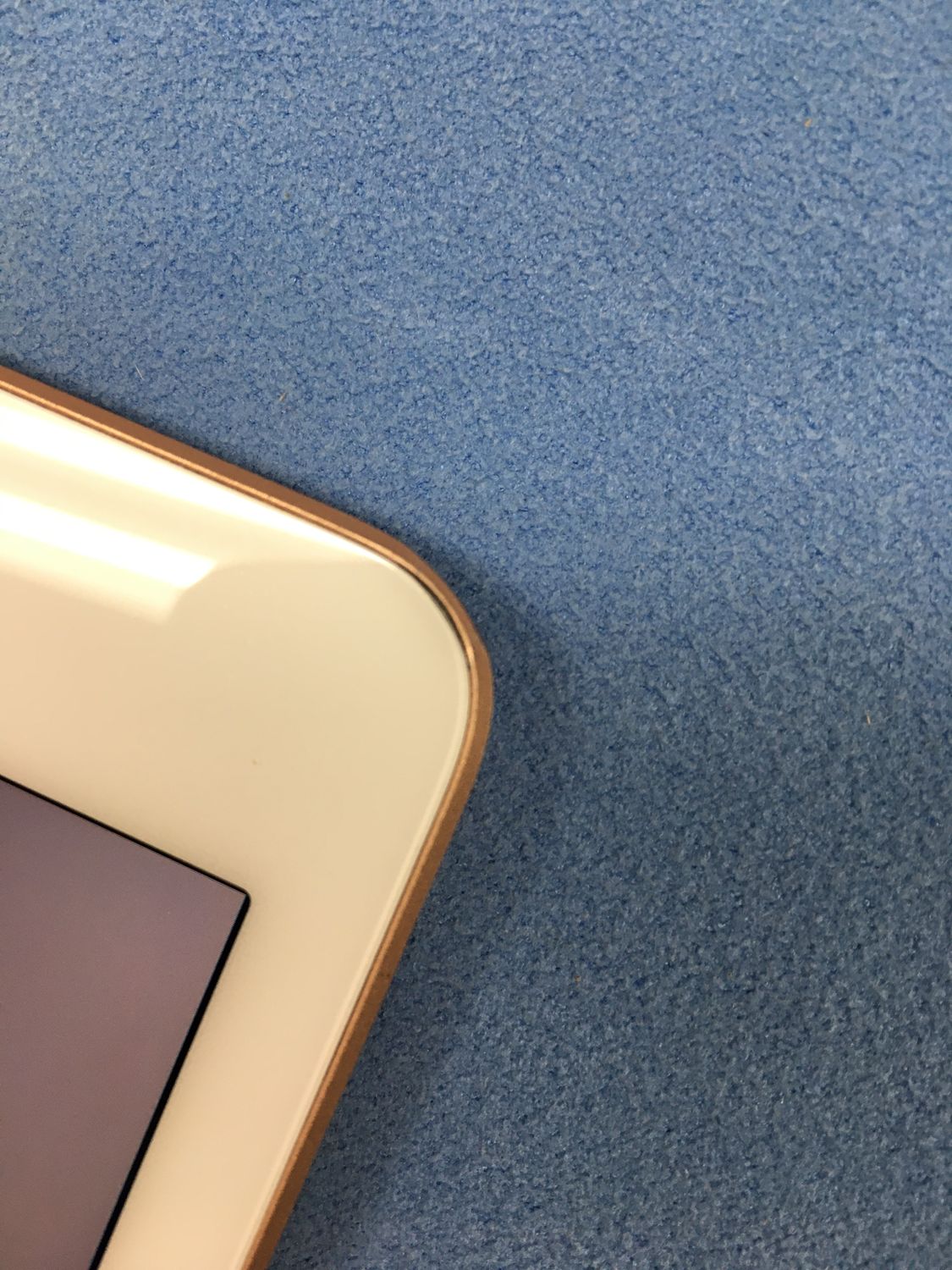 ムスビー｜【モバイルBOX】液晶美品 iPad 第7世代 Wi-Fi 32GB ゴールド