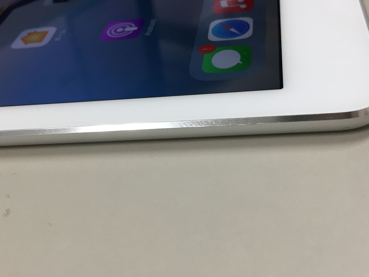 ムスビー｜【モバイルBOX】極美品 docomo ipad air2 16GB Wi-Fi+Cellar