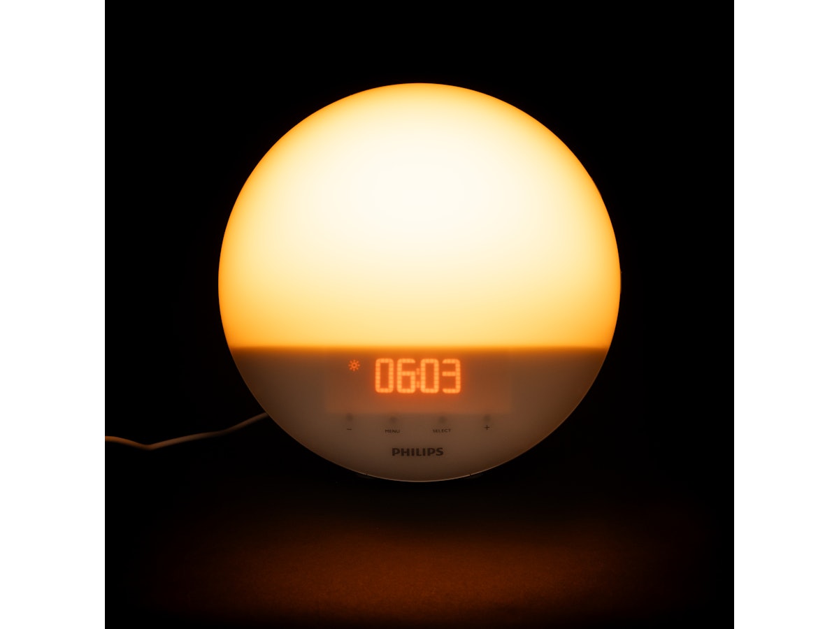 フィリップス SmartSleep ウェイクアップ ライト HF3519/15をレビュー