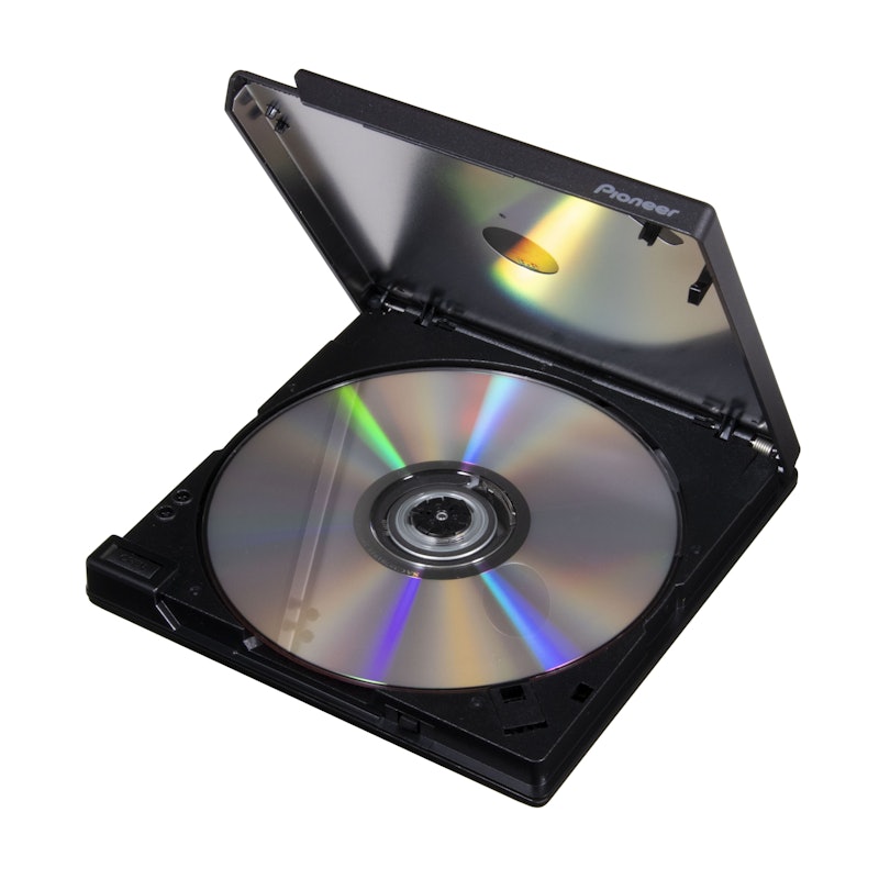 パイオニア ポータブルブルーレイドライブ BDR-XD08LEをレビュー