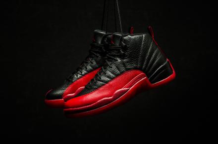 国内5月28日発売予定】 ナイキ エアジョーダン12 レトロ ブラック/バー