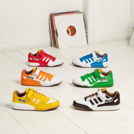 国内5月10日発売予定】エムアンドエムズ × アディダス オリジナルス