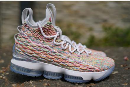 国内4月1日発売予定】 ナイキ レブロン15 