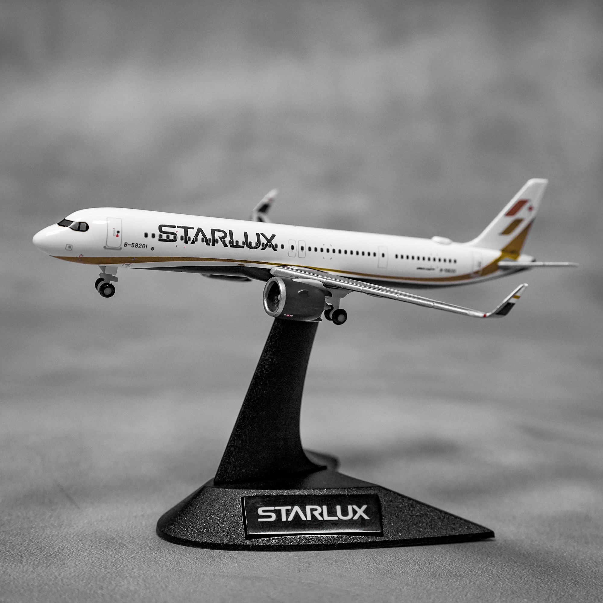 STARLUX | A321neo 1:500 金屬飛機模型(Herpa 監製)