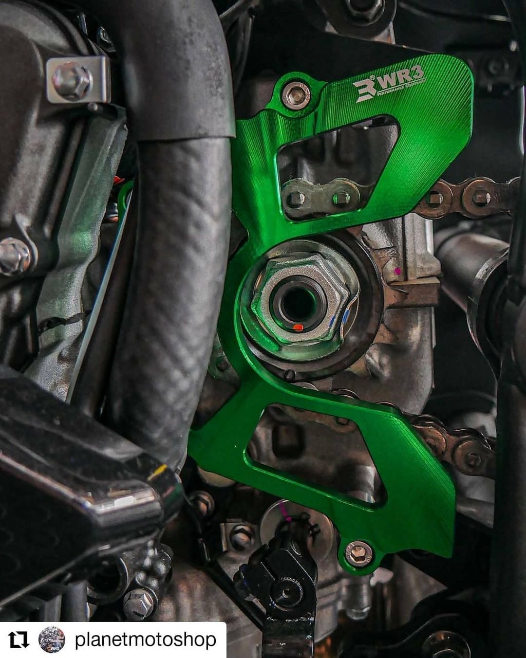 Webike | WR3 ダブルアールスリー スプロケットカバー ZX-25R(WR3-Gear