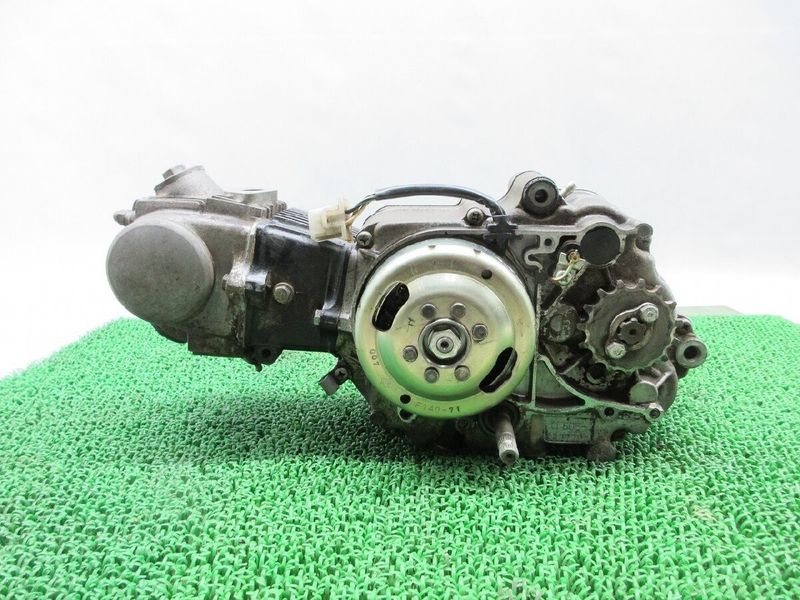 ウェビックガレージセール | シャリー50☆CF50☆エンジン本体 6V 3速