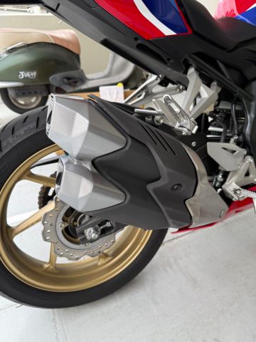 ホンダ CBR250RR (MC51) スリップオンマフラー 口コミ・動画