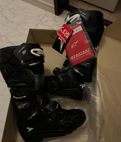 オフロードブーツからalpinestars:アルパインスターズの口コミ・動画