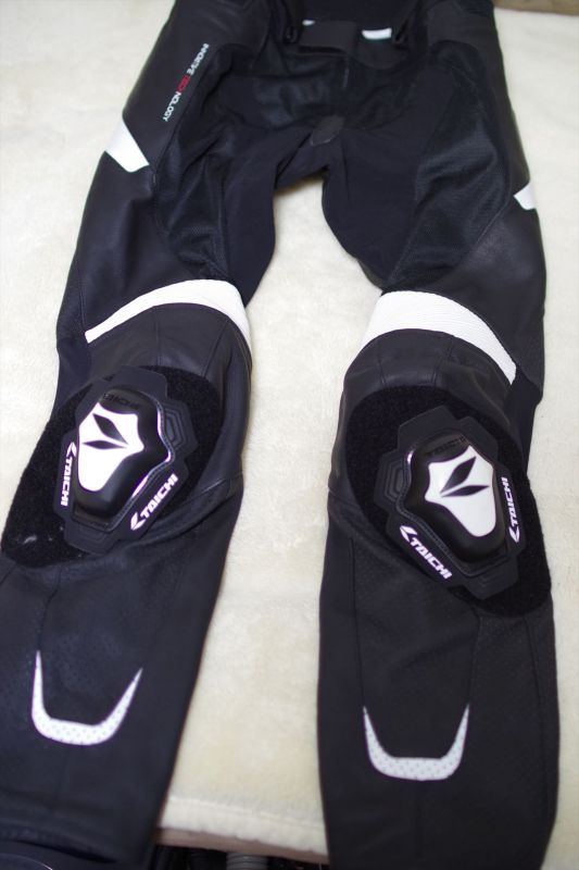 レザーパンツからRS TAICHI:アールエスタイチの口コミ・動画