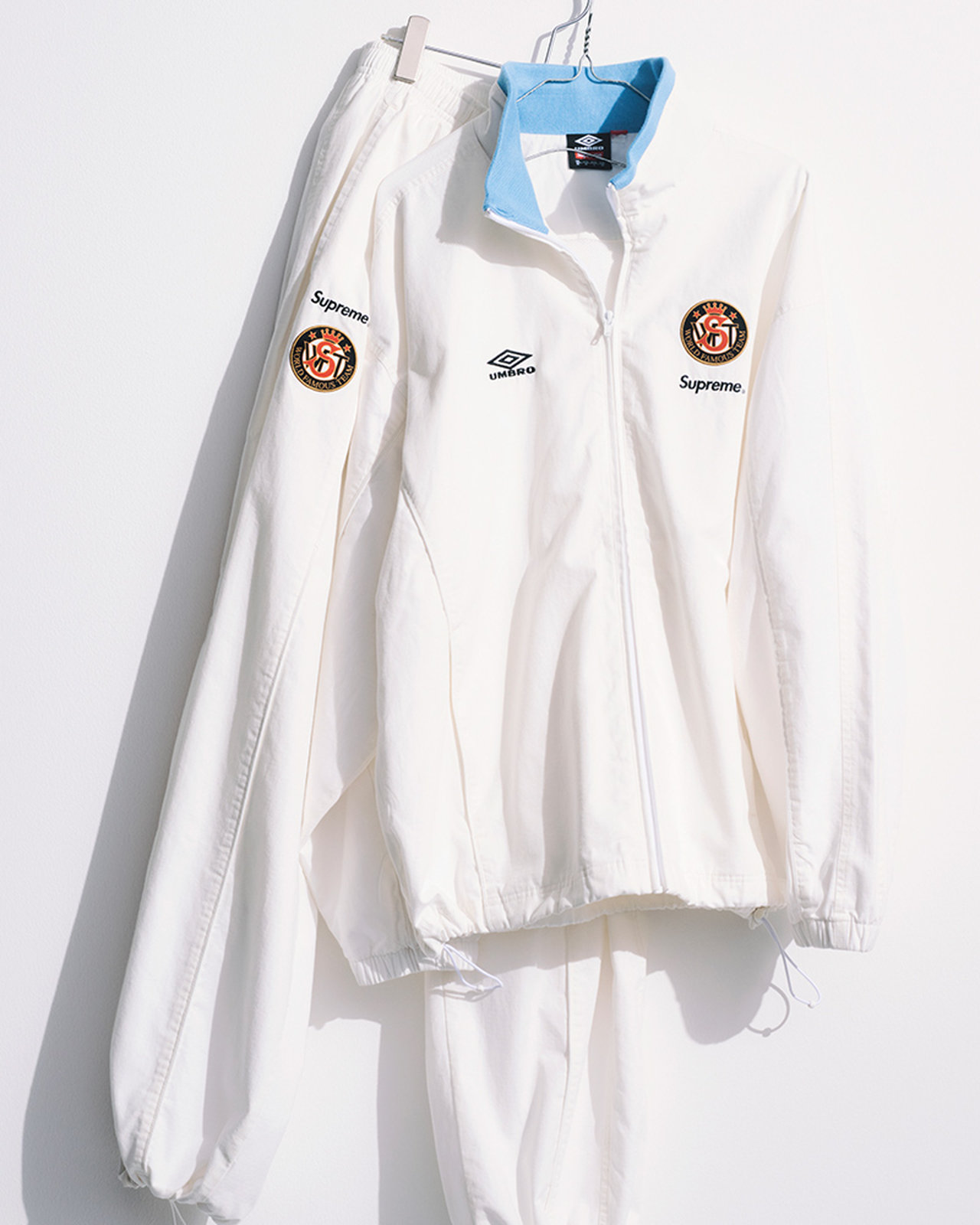 シュプリーム × アンブロのトラックジャケット＆パンツ｜スーツ買う