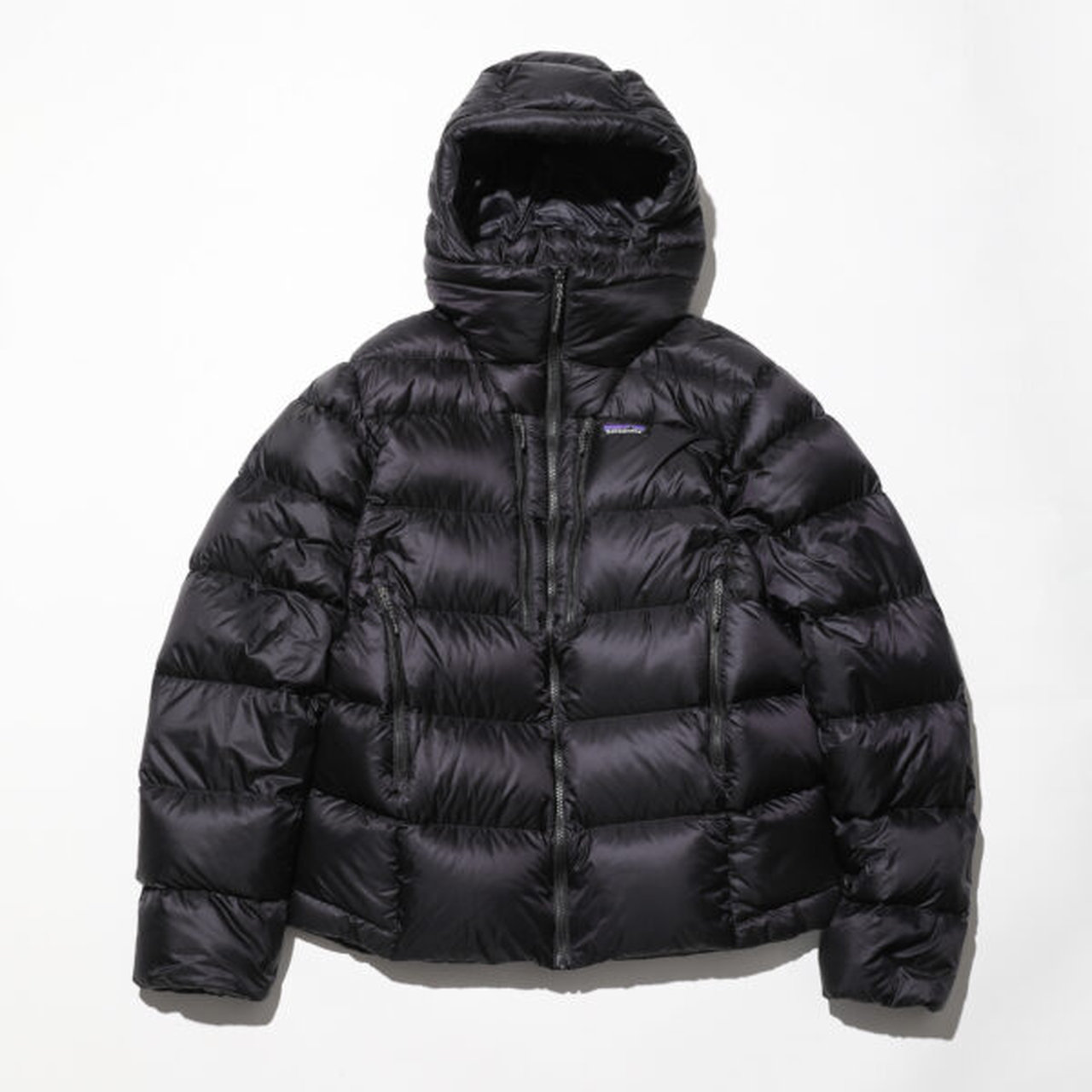 大人の黒ダウン】パタゴニア、サロモン… この冬選ぶべき新作6選 | UOMO