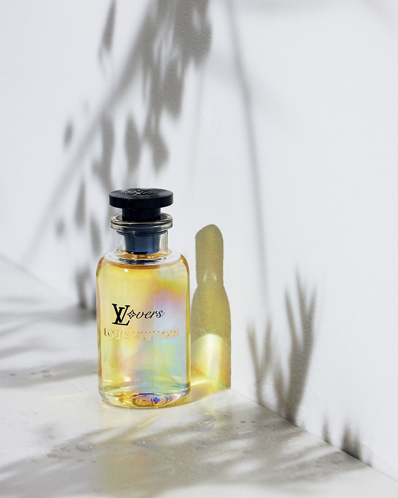 ルイ・ヴィトンの オー ドゥ パルファン「LV ラバーズ」】夏を呼ぶ「光