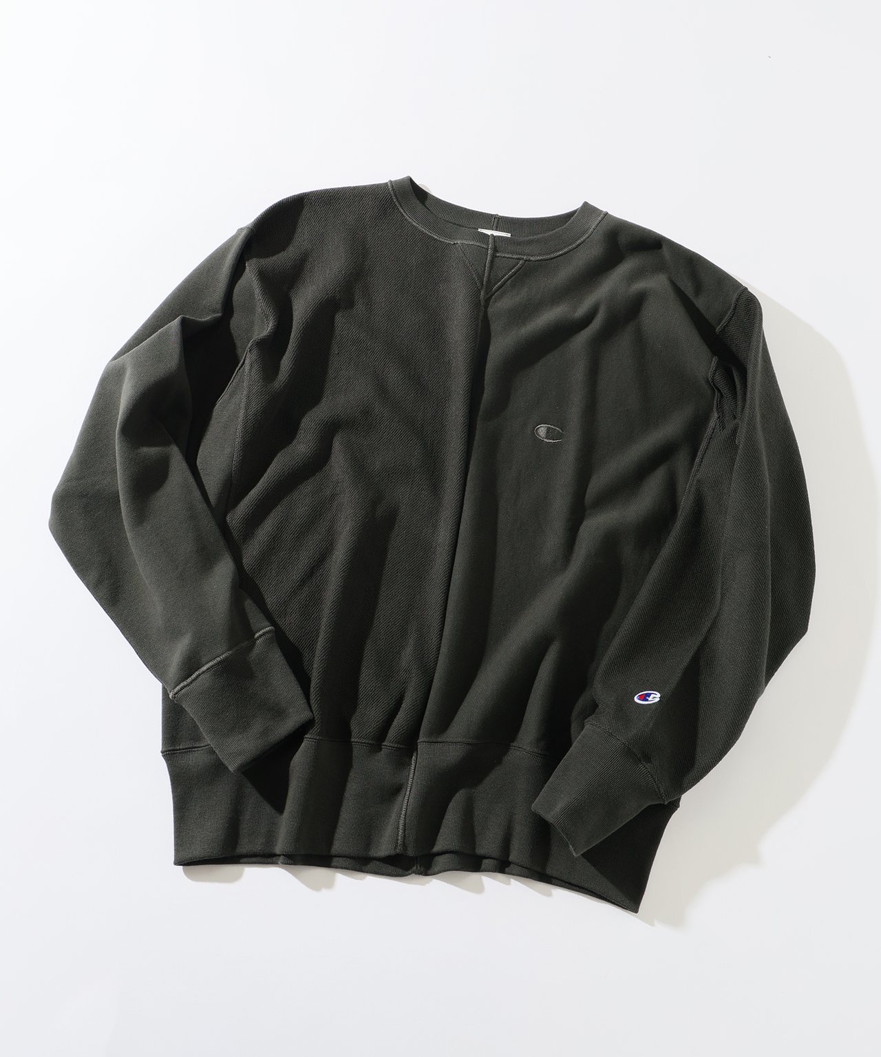 差がつく大人の「チャンピオン」スウェット】遊び心満点の主役級