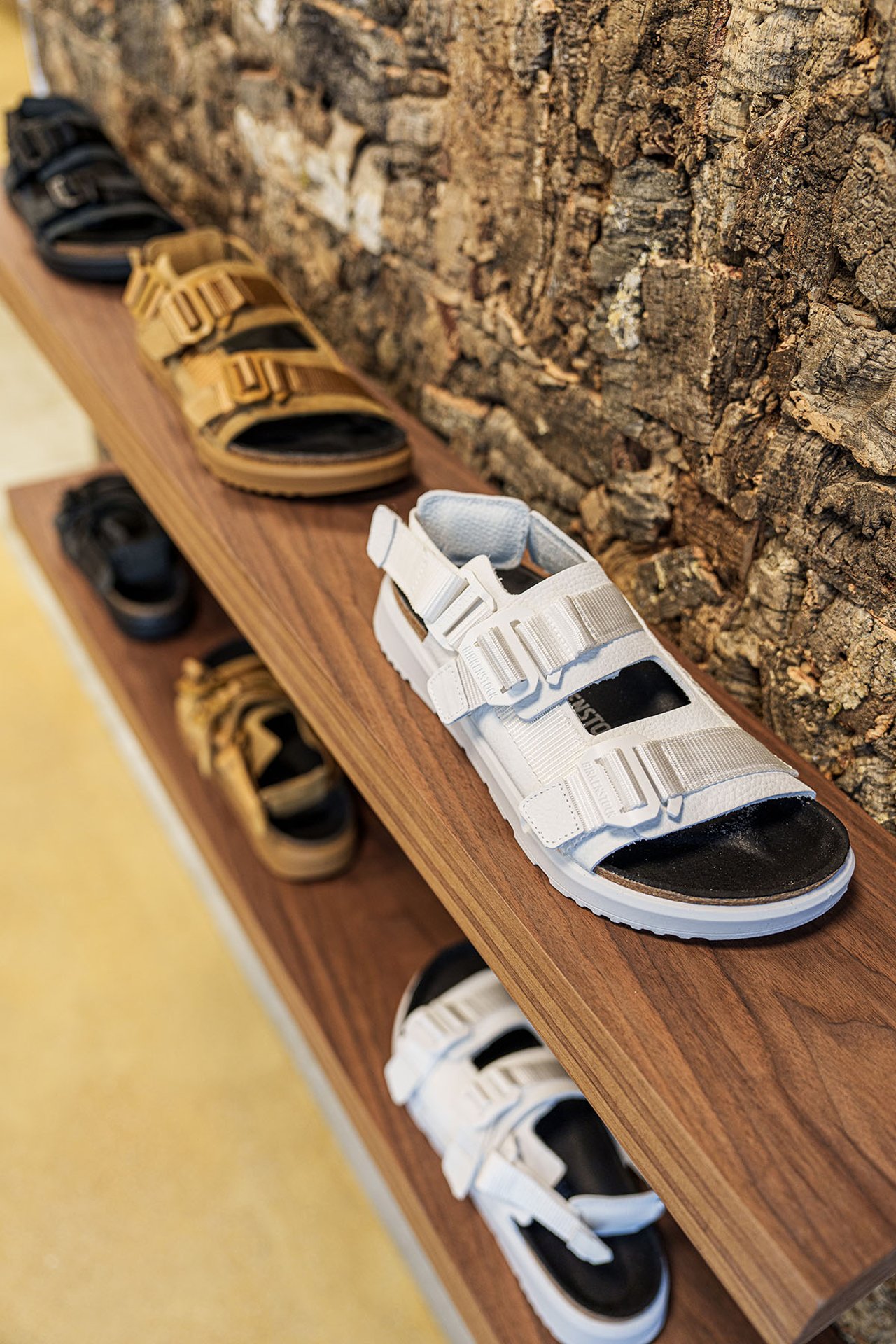 大人のビルケンシュトック】新モデル「シンジュク」も同時発売。国内