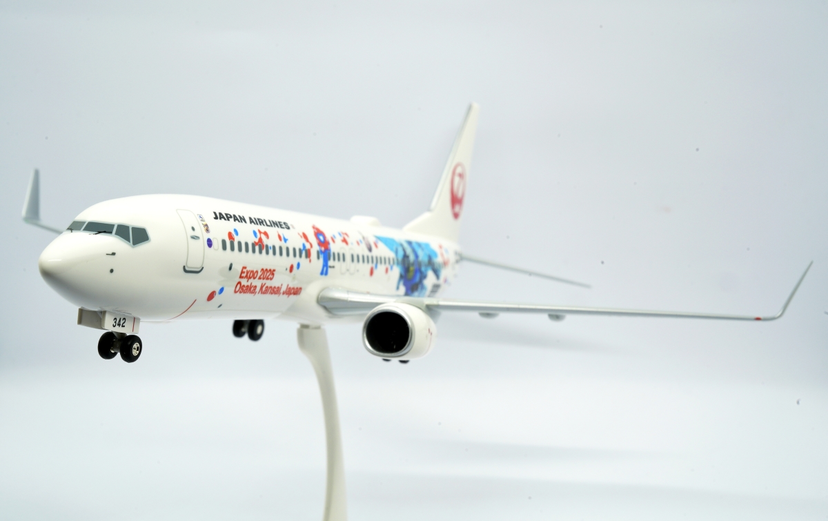 1/130 ボーイング 737-800 (JA343J) 日本航空 (JAL) X ガンダム 2025年