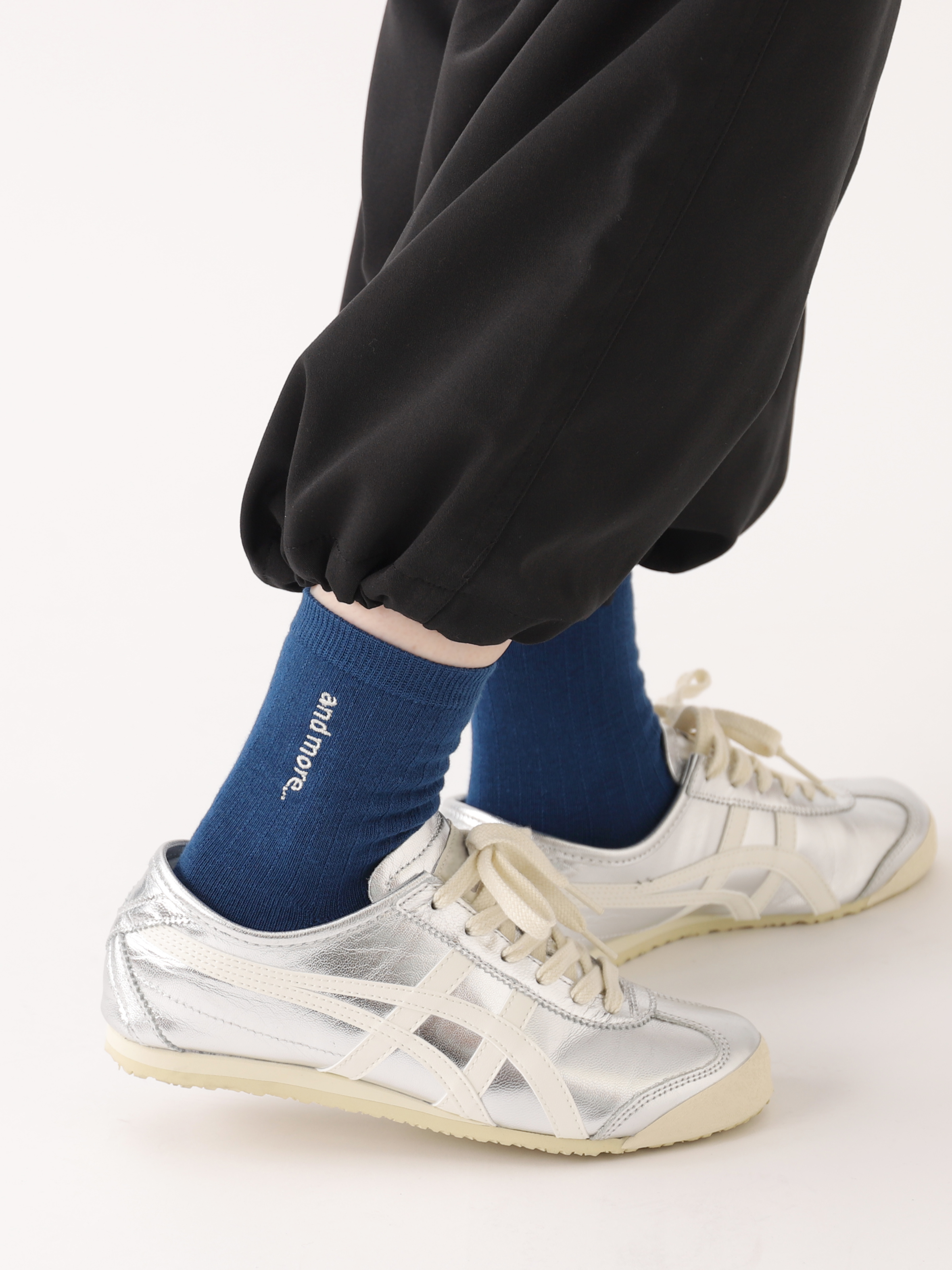 3足1,386円】リブ風ロゴ刺繍ショートソックス ( 031130699 ) | 靴下屋