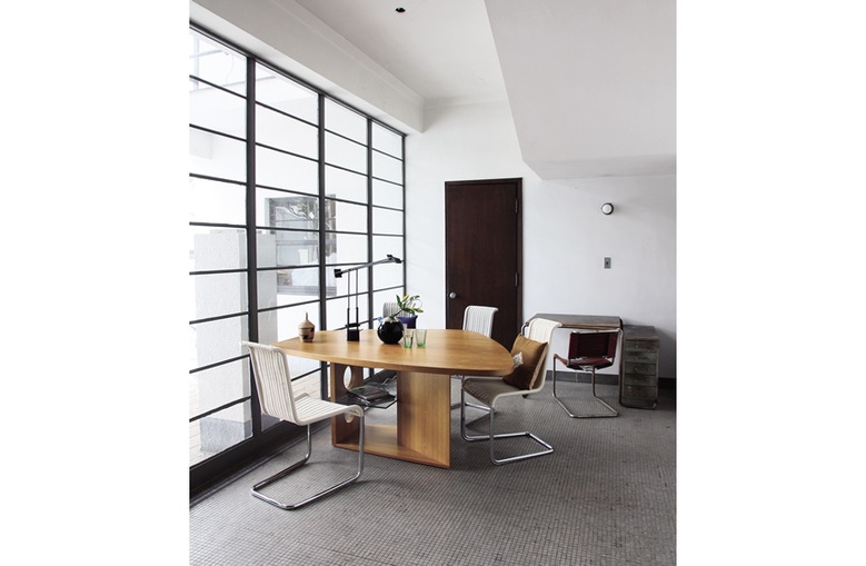 B20 CHAIR(B20 チェア)[タブルーム]