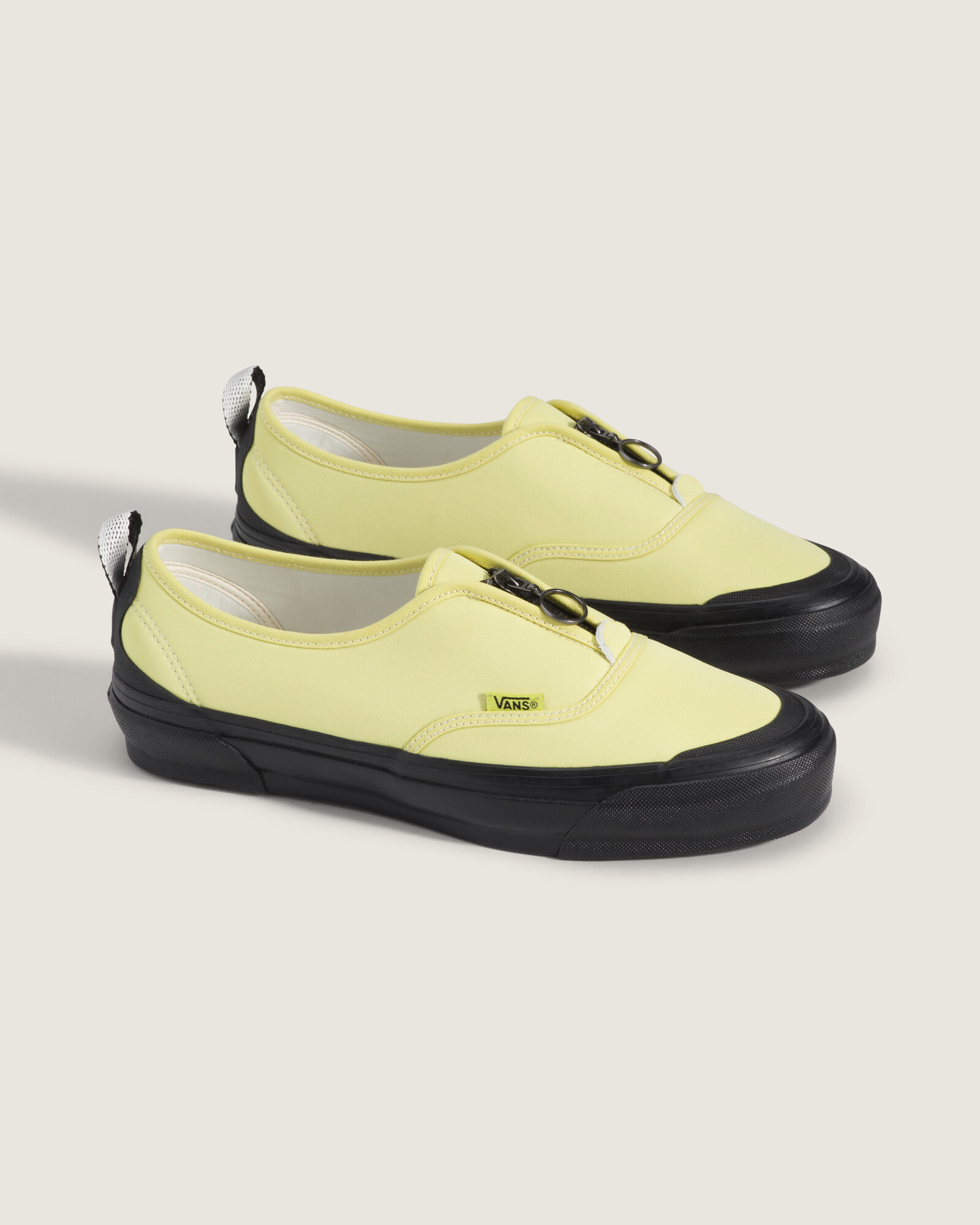 OTW オーセンティック ジップ VIBRAM| VANS（ヴァンズ）公式ストア