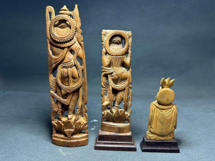 印度白檀木雕弁財天佛教美術佛像古董木像木製密教擺飾| Yahoo拍賣