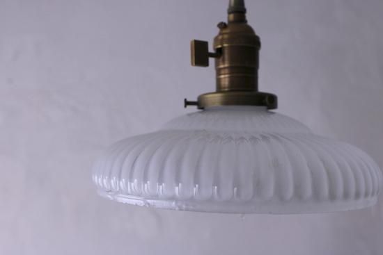 昭和レトロ菊型ミルクガラスシェード/ソケットセット/口金E26/電球別売