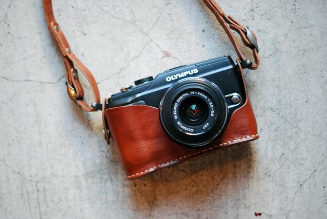 E-PL2ホルダー＆ストラップ - ROBERU