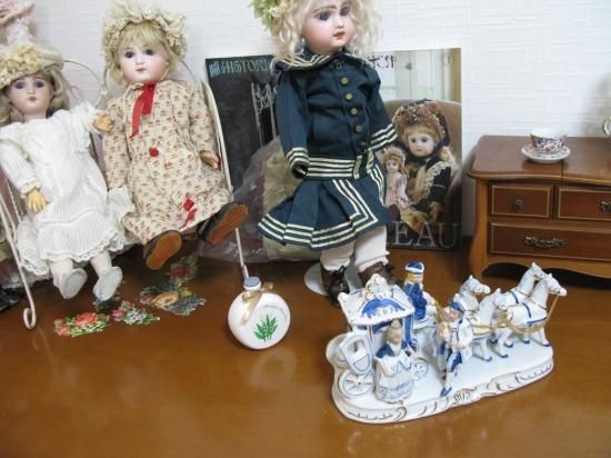 即納！アンティーク 瀬戸マイセン 馬車の前に立つ貴婦人と紳士