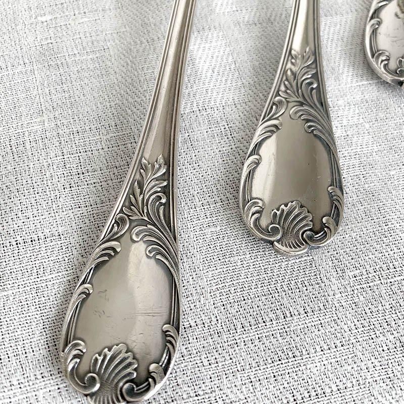 エレガントなマルリー・ケーキ用フォーク 自然な存在感 持つ