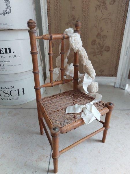 アンティークドールチェア - アンティークモール＆蚤の市情報サイト