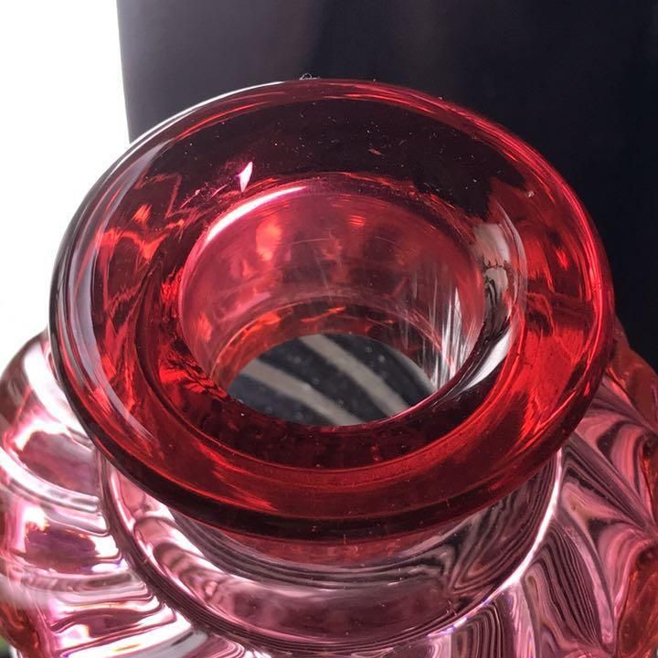 アンティークバカラ香水瓶 赤色グラデーションの優雅な特大サイズ