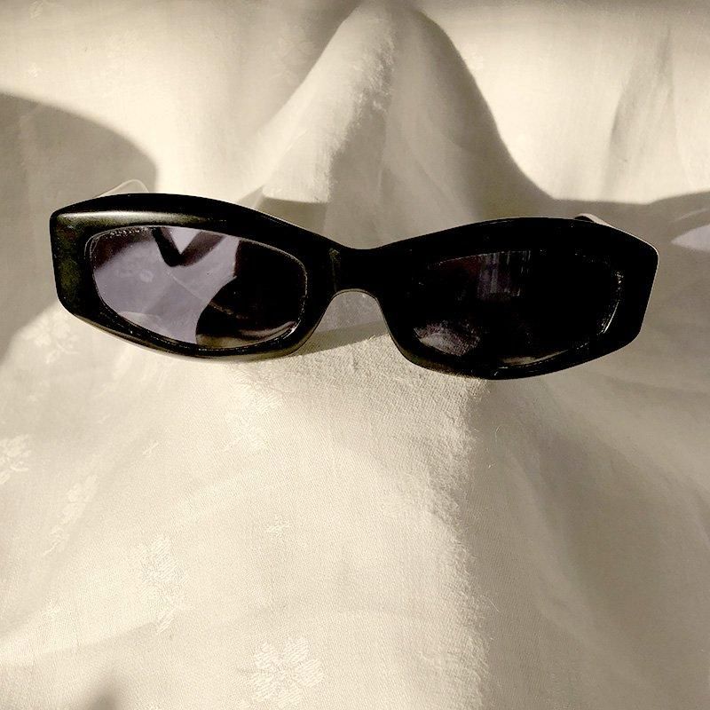 シャネルブラックサングラスレクタングル