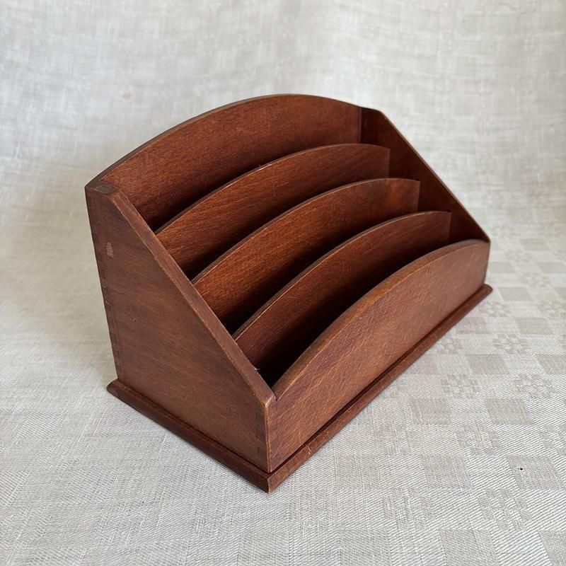 木製カードホルダー＆レタースタンドが揃う！おしゃれなレターラック