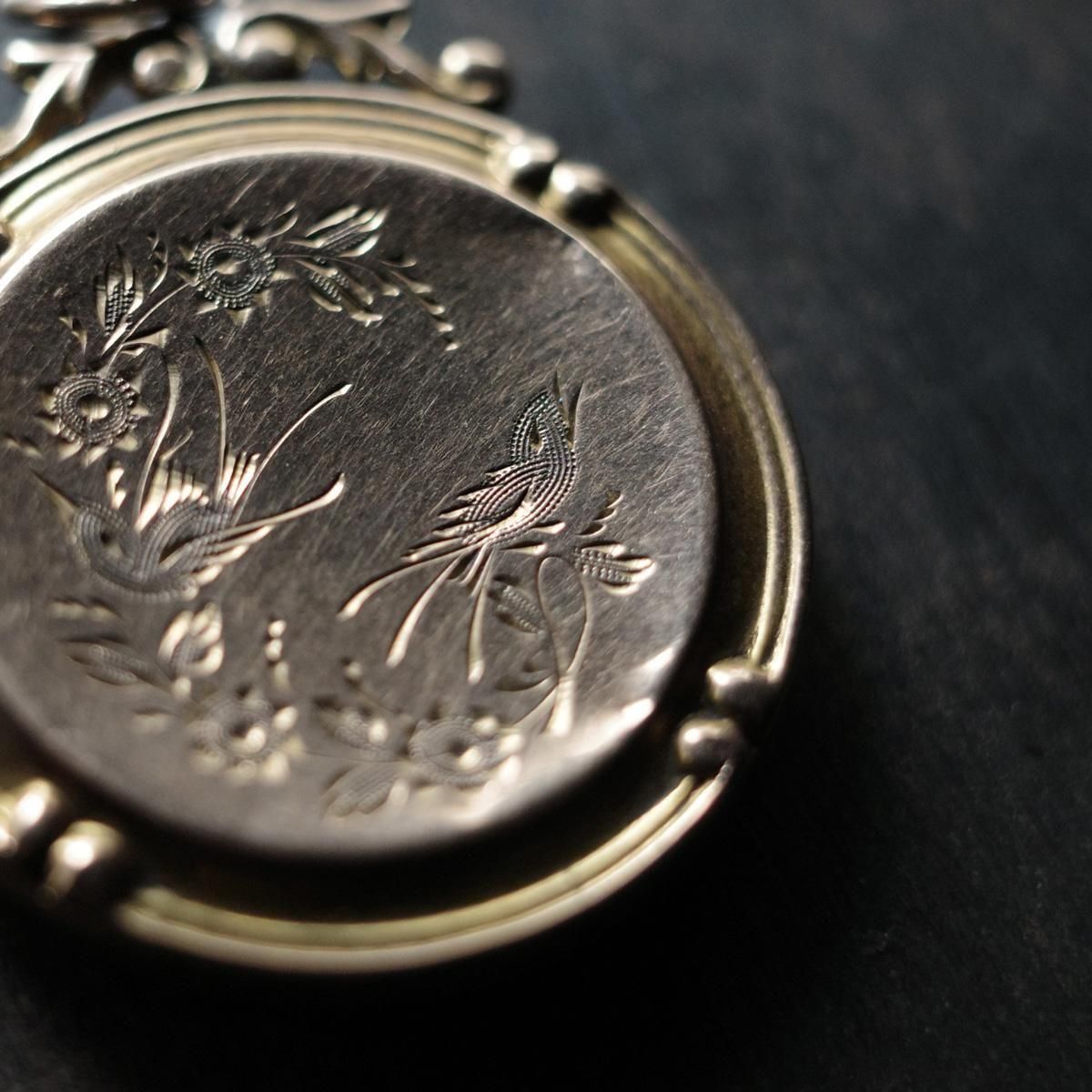 ヴィクトリアン 9金 ロケット ペンダントトップ（Victorian 9K Locket