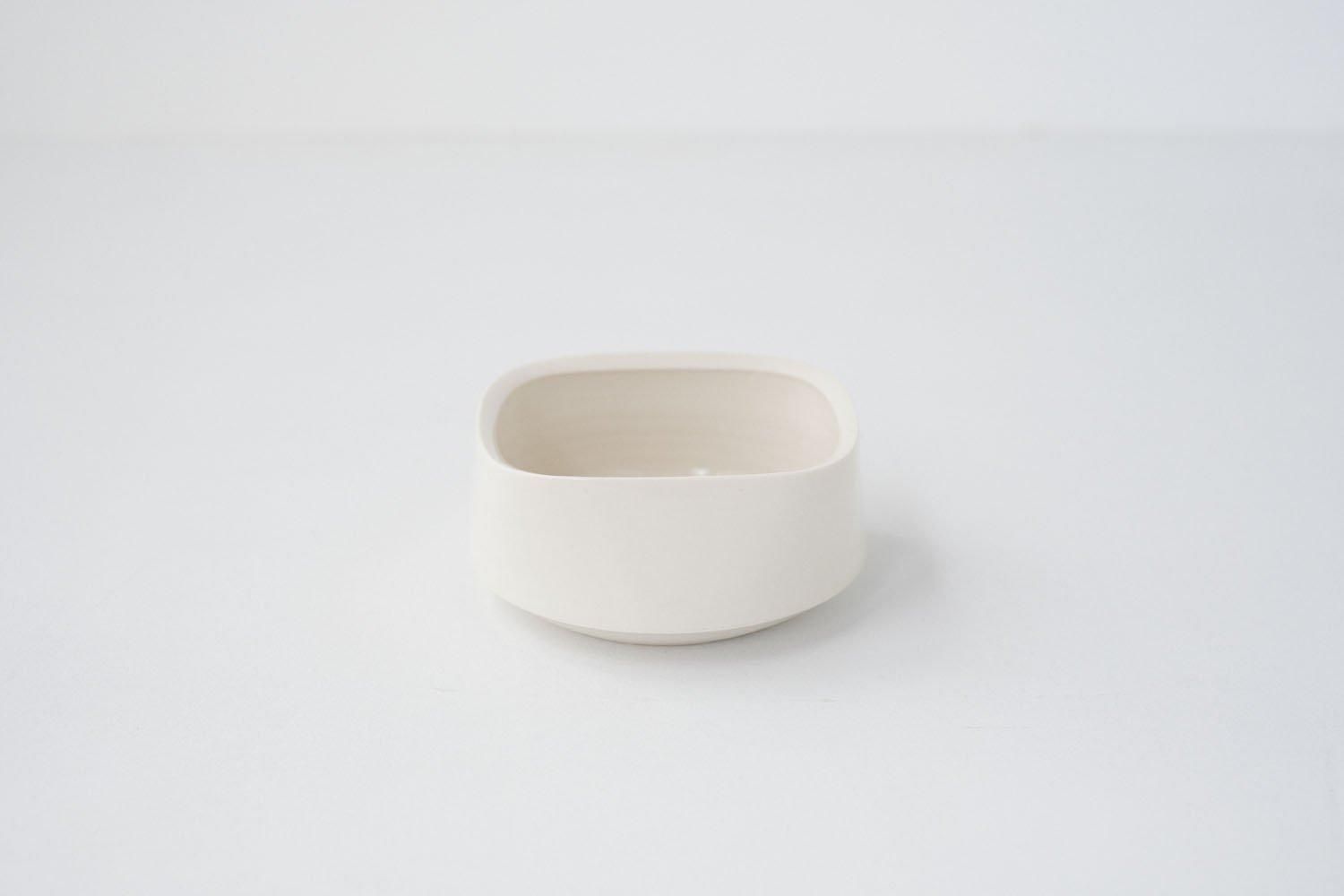 四方鉢・S [白]／岩田哲宏