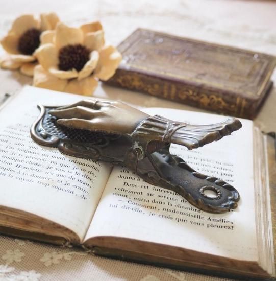 アンティーク ハンドクリップ | フランス 20世紀 貴婦人の手のクリップ