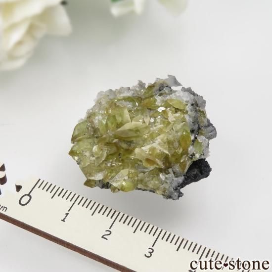 オーストリア Felbertal産 スフェーン（チタナイト）の原石 No.1