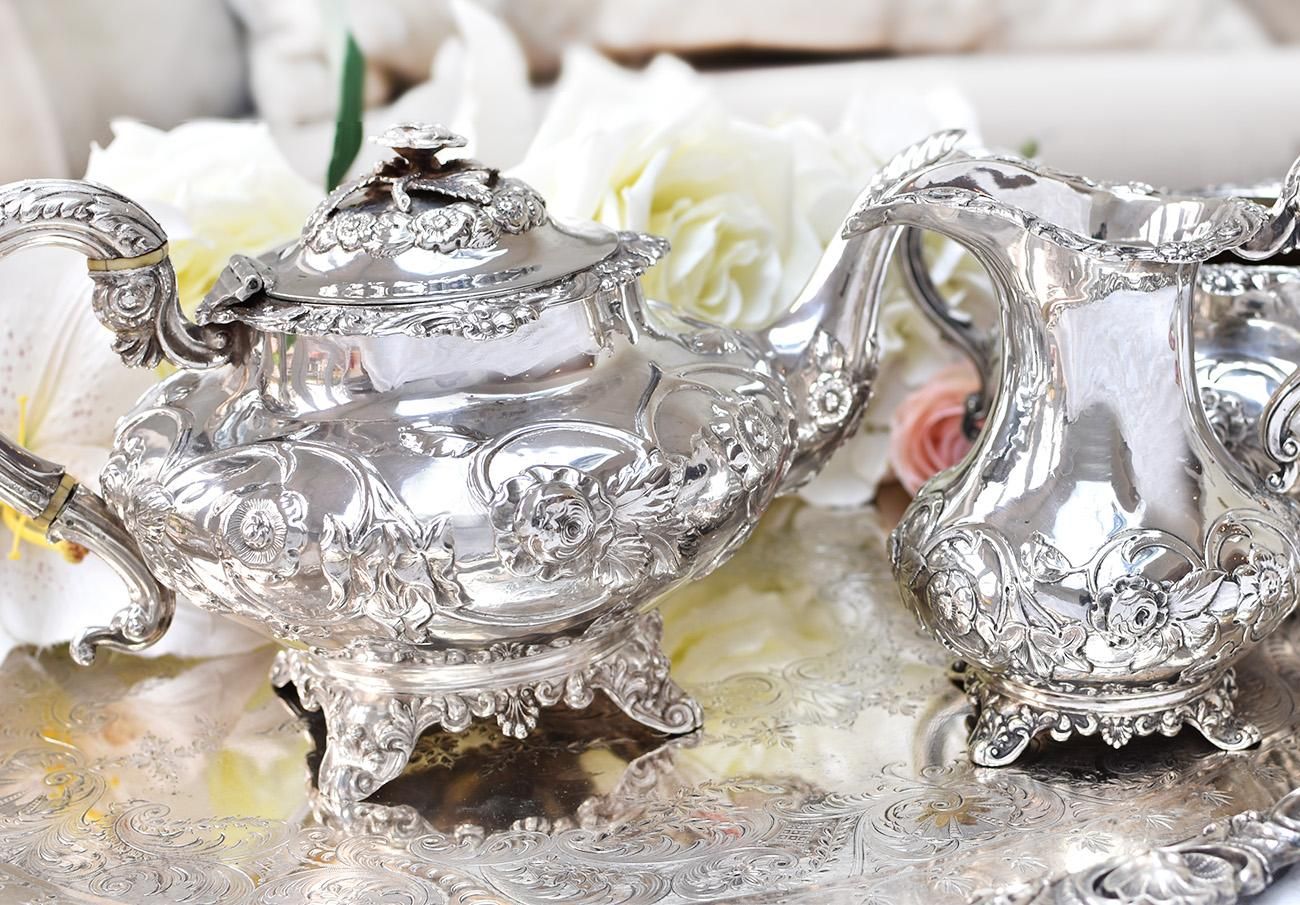 ◇ご商談中◇英国アンティーク銀器【純銀】1845年 薔薇摘みのティー