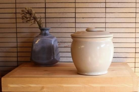 沢山の梅干しの保存に！ぬか漬けに 冷蔵庫にも入れやすいサイズ 加藤