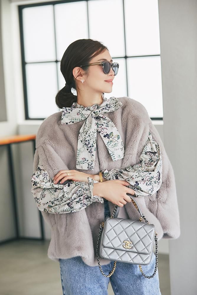 木の実柄プリントブラウス(グレー) - seventen