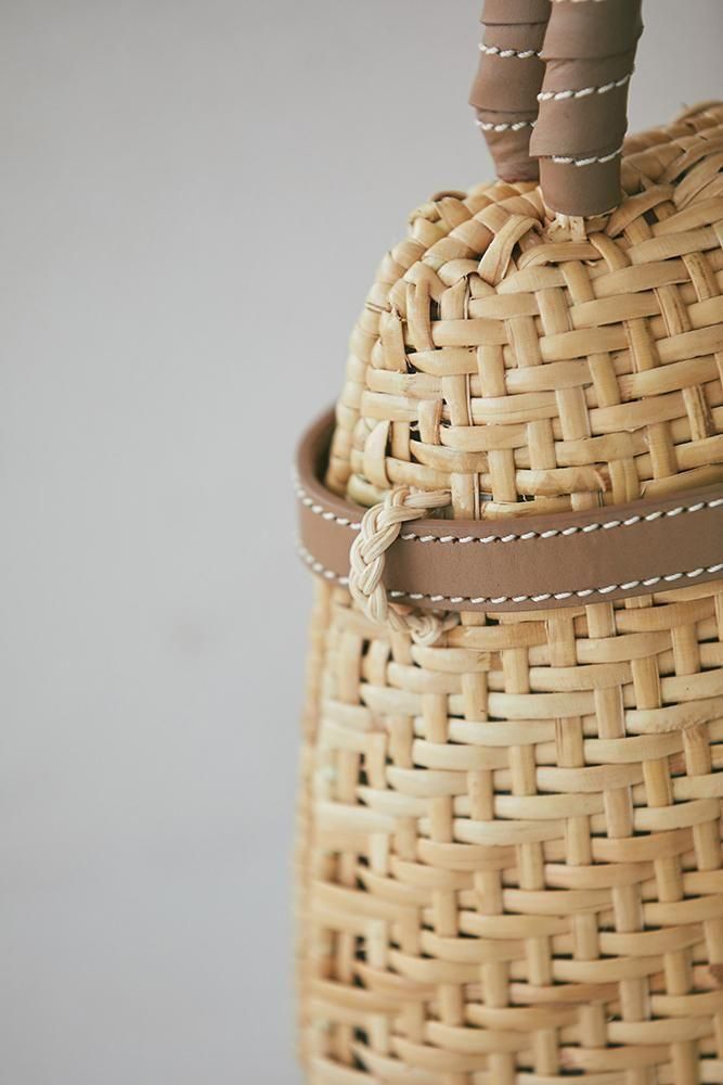 ベルトラタンミニバッグ(グレージュ) - seventen