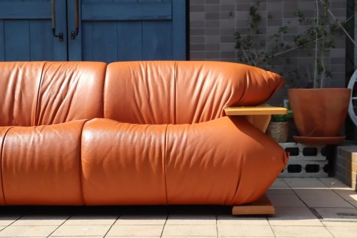 高級家具ブランドMORISHIGE(モリシゲ)のエレガントなデザインの総皮革