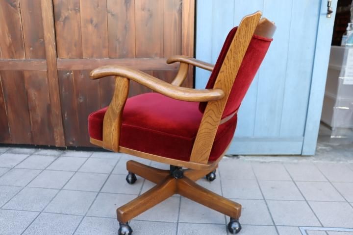 Karimoku(カリモク家具)のCOLONIAL(コロニアル)シリーズ デスク