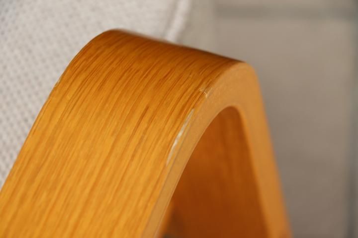 天童木工(TENDO)のシングルソファです。滑らかなフレームとナチュラル