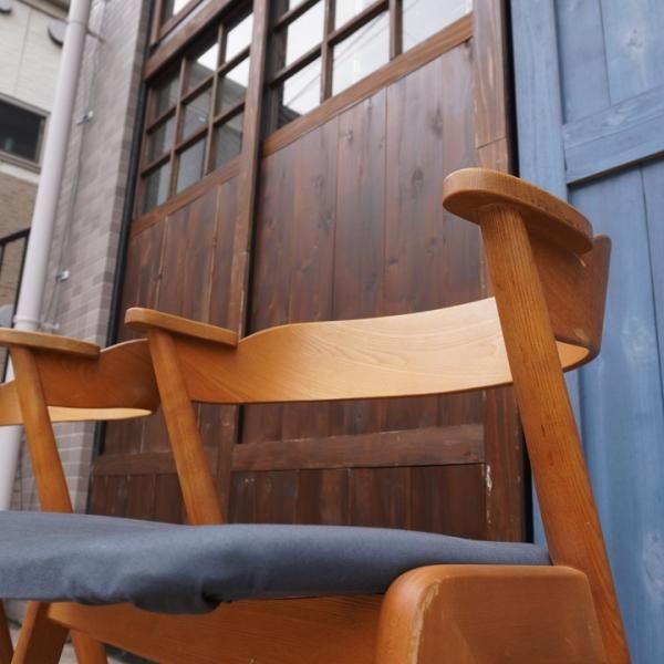 MOMO natural(モモナチュラル)のLAME CHAIR。ほんの少し飛び出た