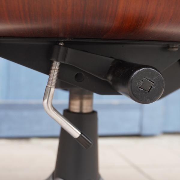 スイスのgiroflex (ジロフレックス)より人気のBRASA(ブラサ)デスク