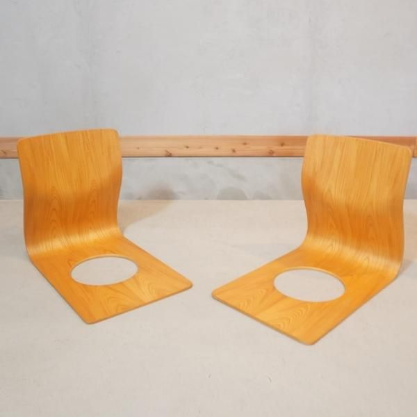 天童木工(TENDO)のケヤキ材板目を使用した曲木 座椅子です