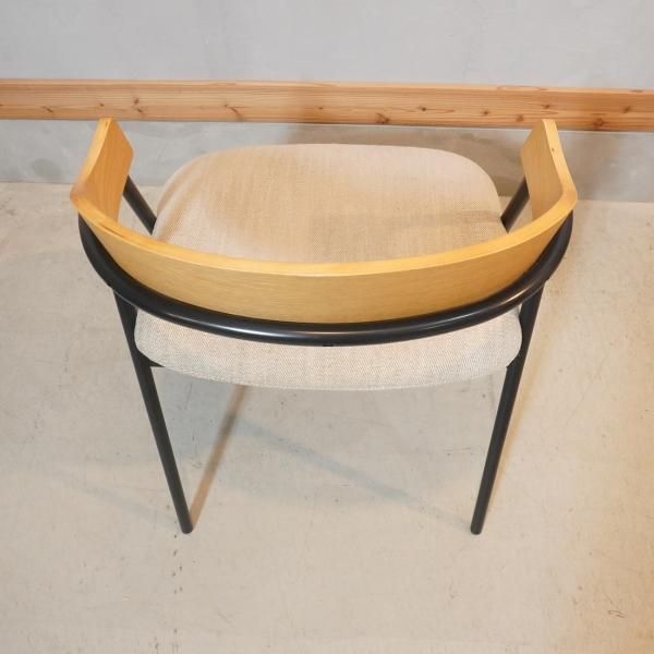 unico(ウニコ)のELEMT(エレムト)シリーズのダイニングチェアー