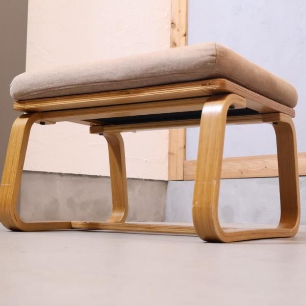 無印良品(MUJI)の人気のリビングでもダイニングでもつかえるベンチです